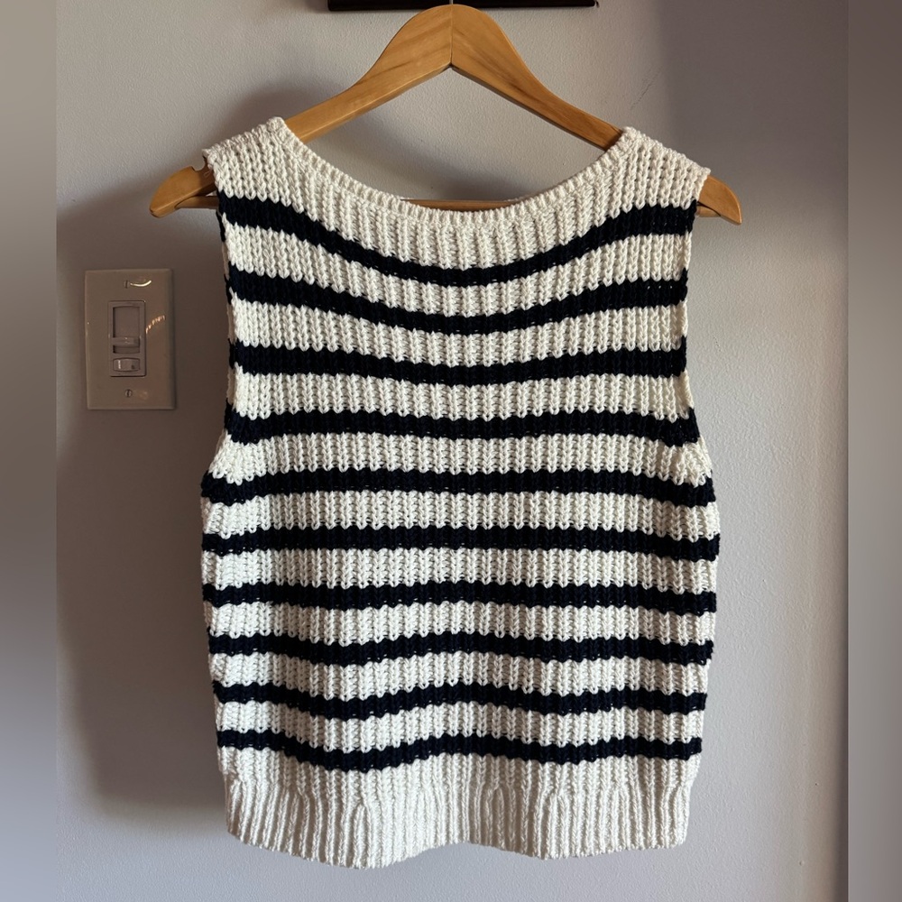 Abercrombie & Fitch Navy Blue & White Striped Knit Sleeveless Sweater Top Tank S